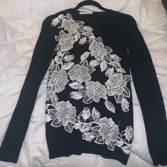 Naeem Khan Floral Lace Appliqué Cashmere Sweater - Picture 5 of 7